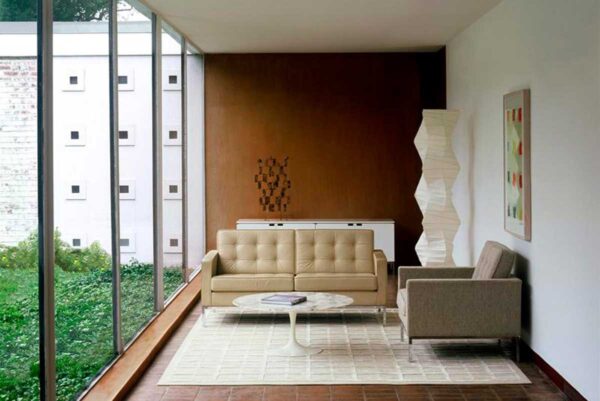 Mesa Saarinen Round Side -348834