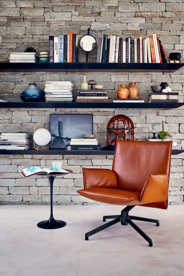 Mesa Saarinen Round Side -348837