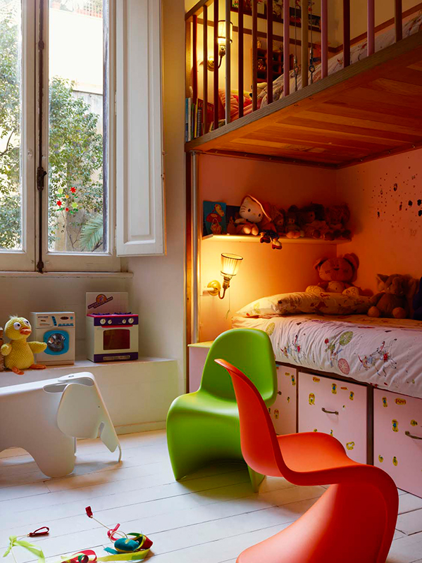 Eames Elephant-113478
