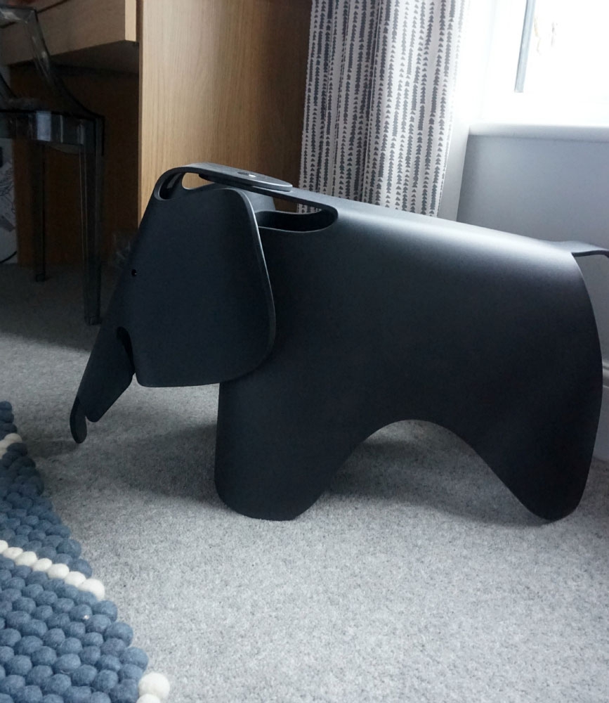 Eames Elephant-205314
