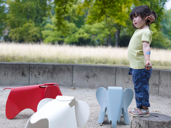 Eames Elephant Blanco ER-61771