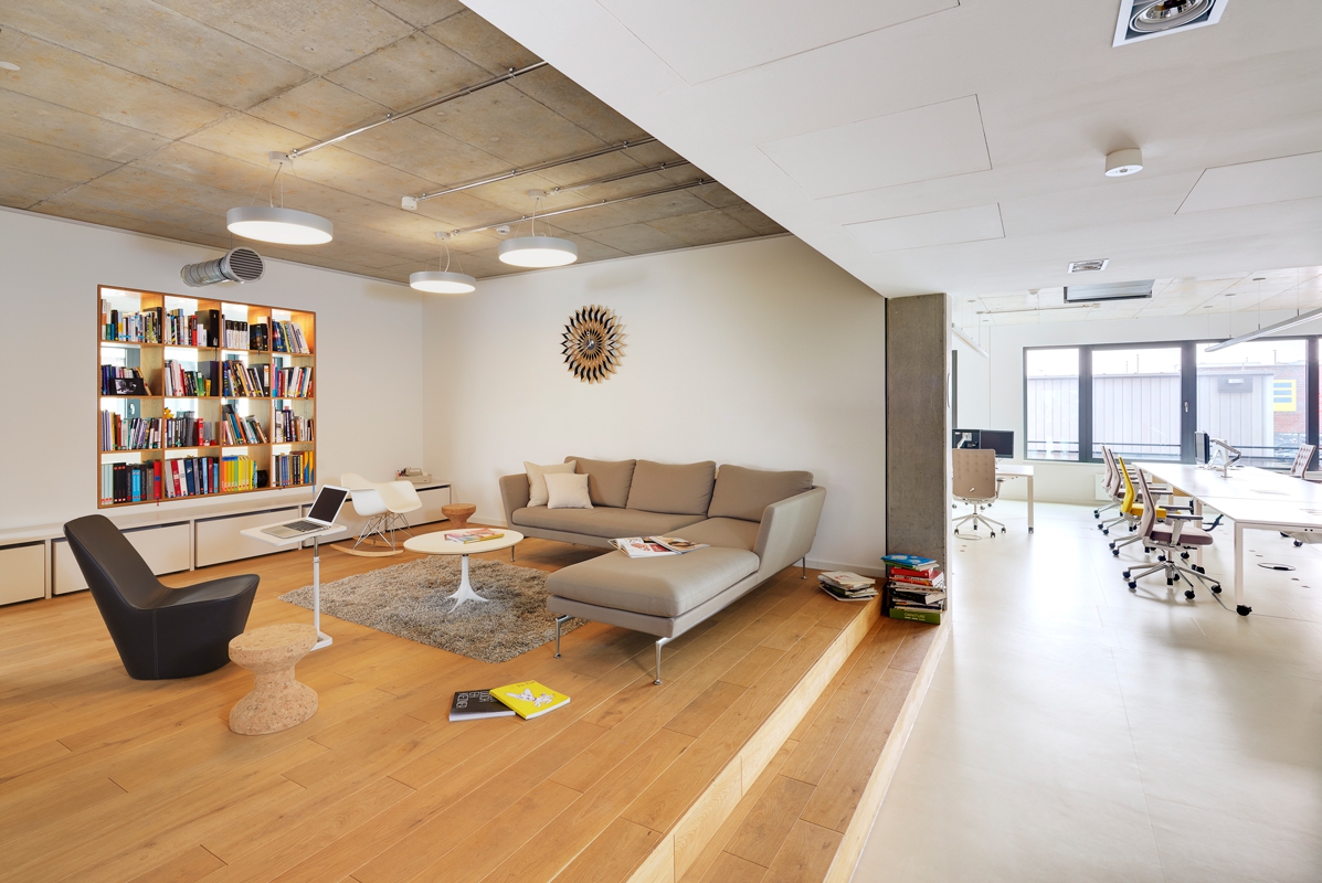 Balancín Eames Plastic RAR-187159