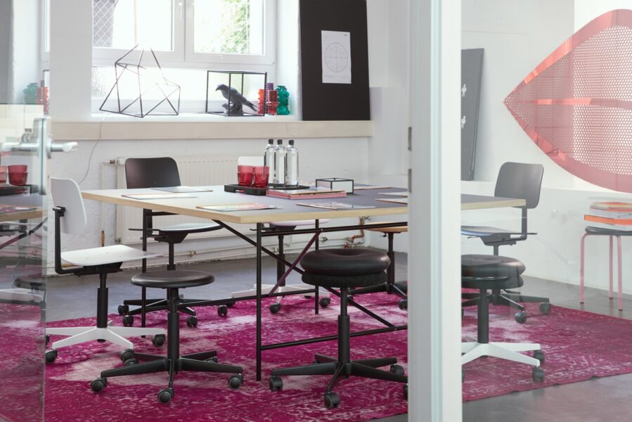 Mesa Eiermann 1 Square-215639