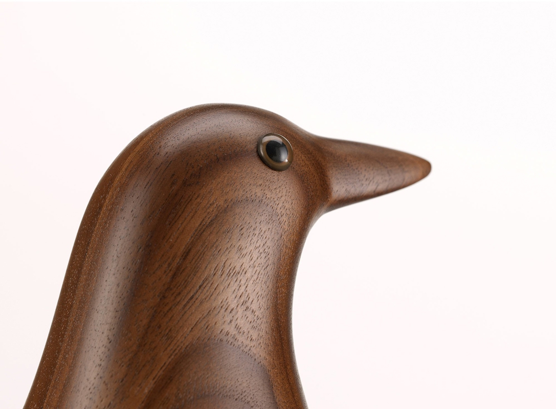 Eames House Bird Nogal ER-220458