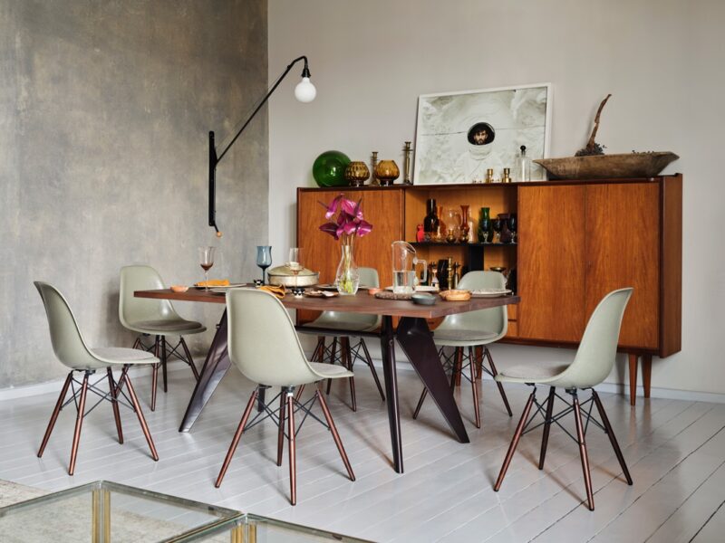 Eames Fiberglass Chair DSW-303284