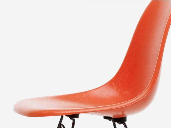 Eames Fiberglass Chair DSW-223876