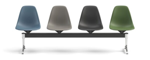 Eames Plastic Chair Sobre Travesaño-245405