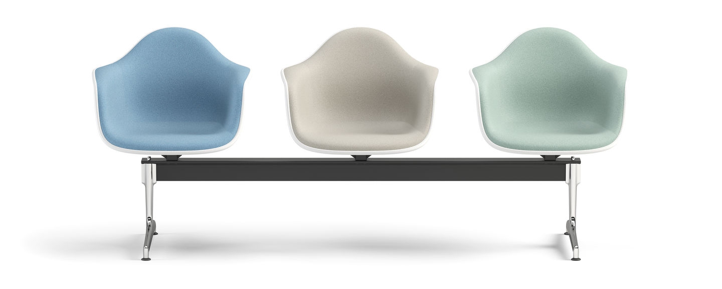 Eames Plastic Armchair Sobre Travesaño-244047