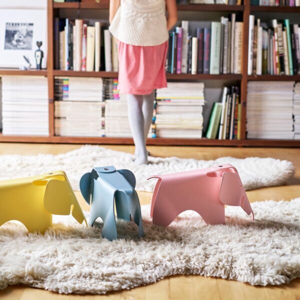 Eames Elephant Small Dark Black QD-253927