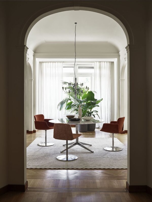 Mesa Florence Knoll Round-348806