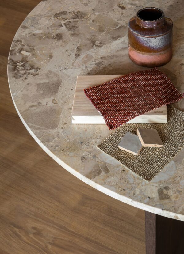 Mesa Androgyne Dining-274649