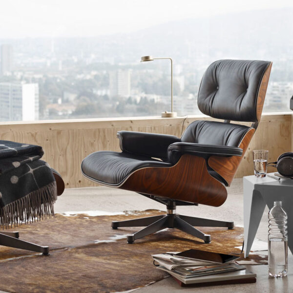 Lounge Chair + Ottoman Palisandro / Nero / Exposición MAD