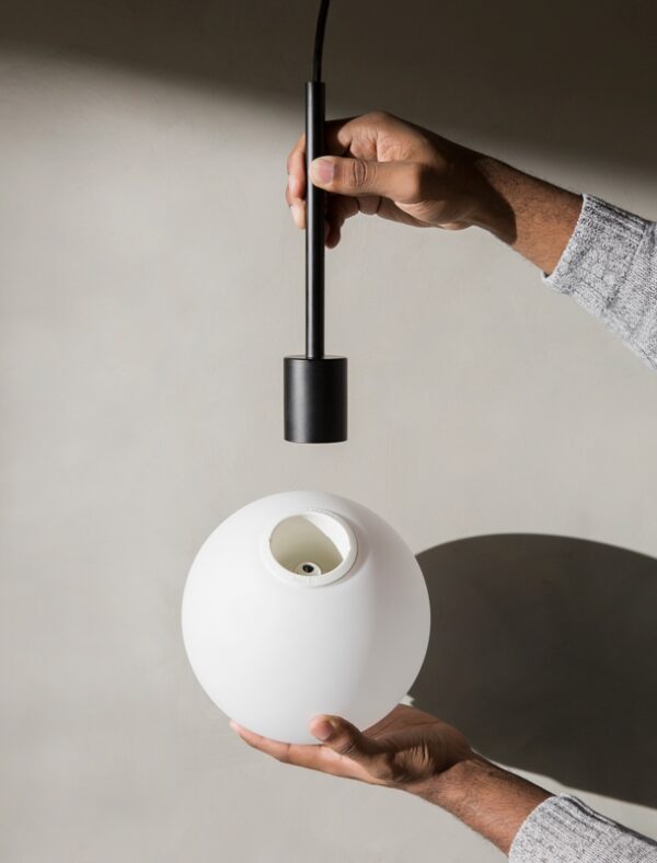 Lámpara TR Bulb Matt Opal Pendant ER-322551