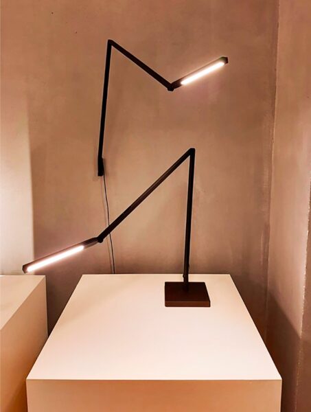 Lámpara Untitled Linear Table-366683