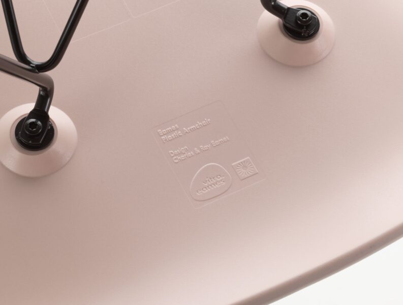 Taburete Eames Plastic RE -377605