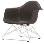 04 Eames Elephant Hide Grey 990,00 €
