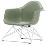 05 Eames Sea Foam Green 990,00 €