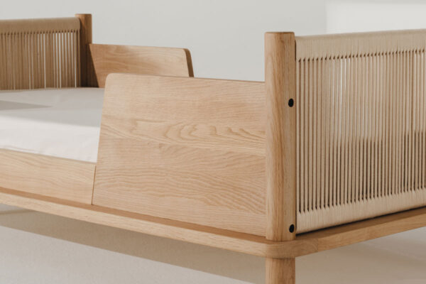 Cama Junior Latitude